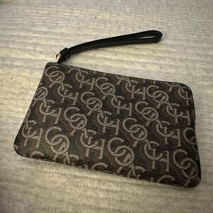 Authentic Coach Wallet - New without tags - Zip Around with Gold accents